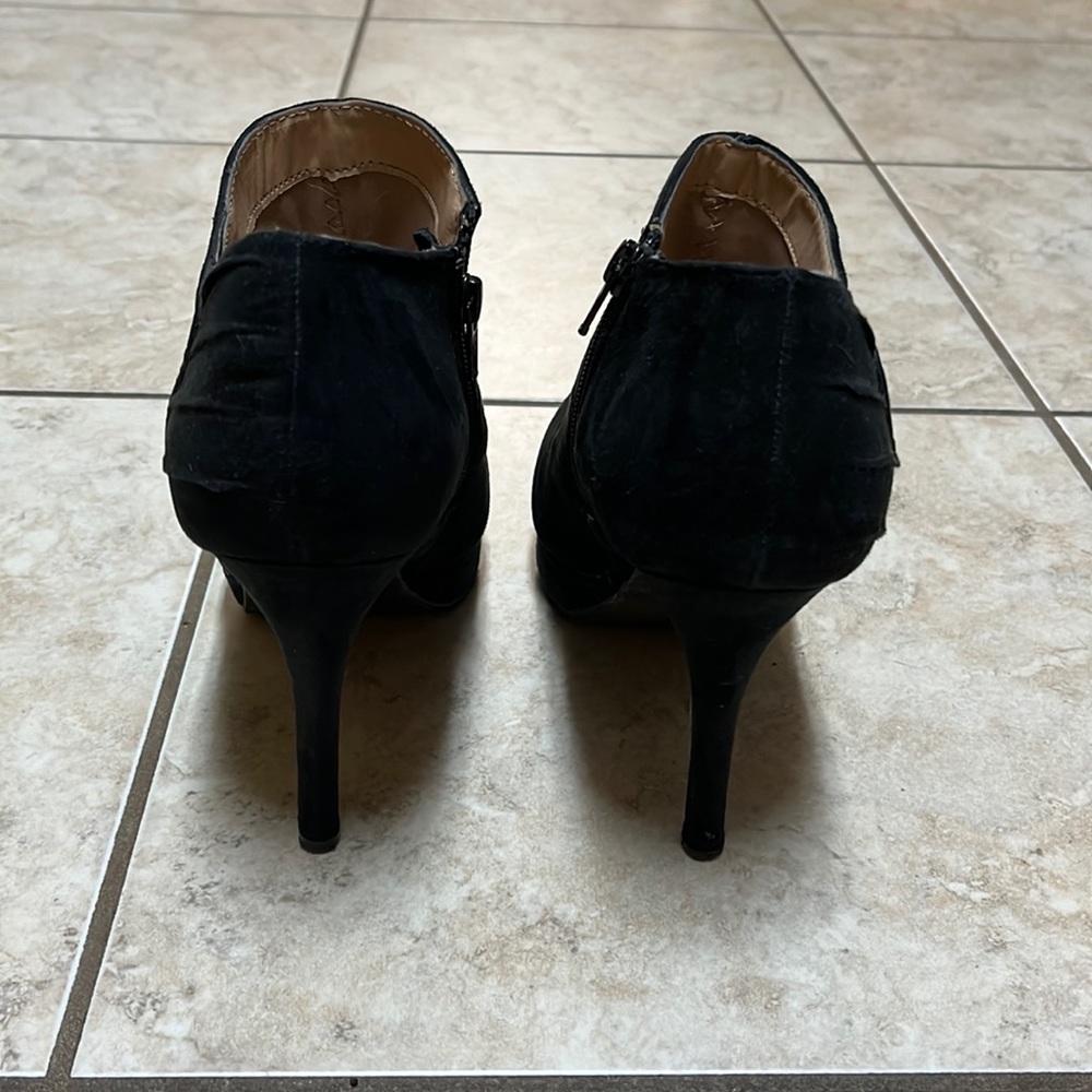 Report Booties - Picture 2 of 9